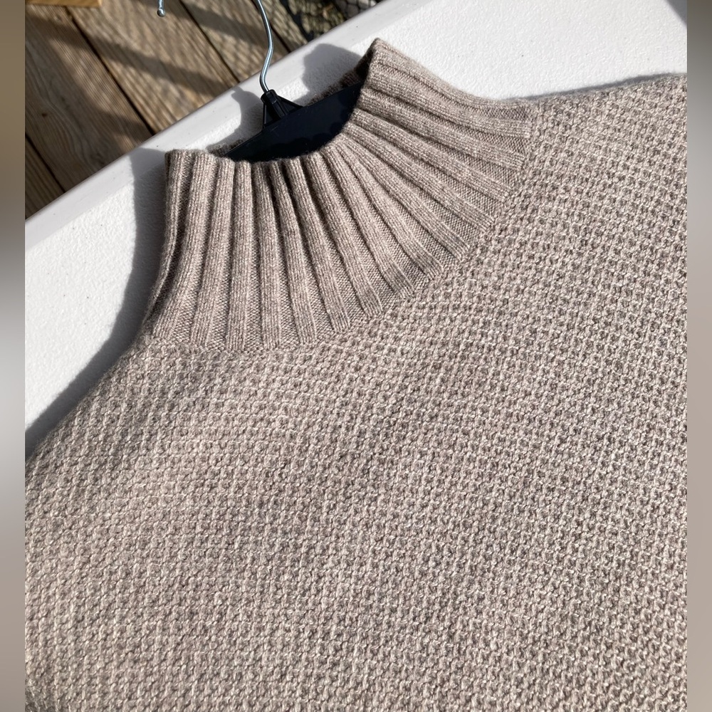Everlane Cashmere & Wool Blend Waffle Knit Turtleneck Sweater Neutral Color - Picture 7 of 17